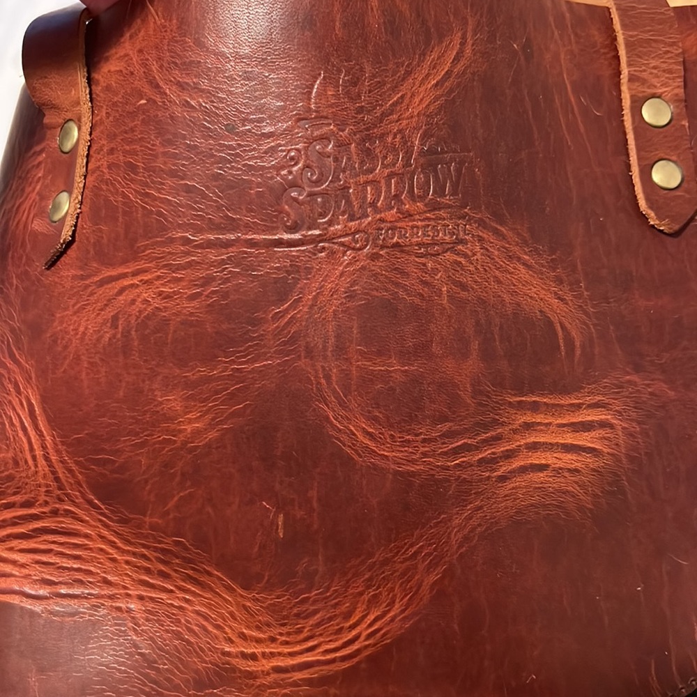 The Sassy Sparrow "Vienna" Leather Tote - Picture 10 of 16